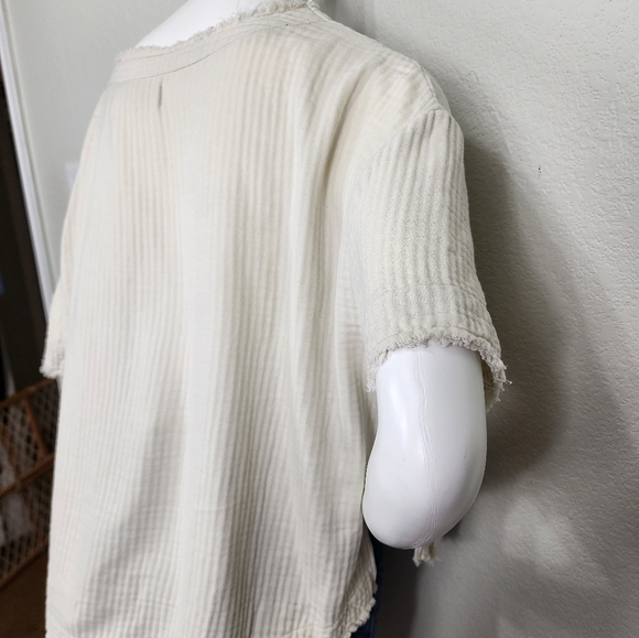We The Free Oversized Raw Hem Beige Top Size Small - Picture 5 of 16